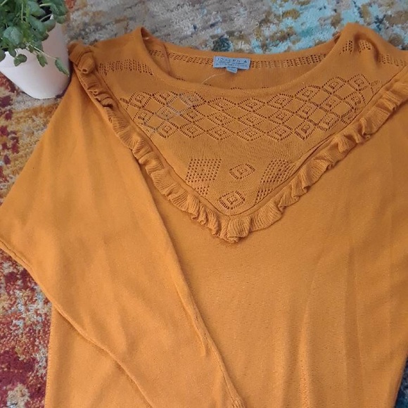 Joseph A. Small Sweater - Picture 1 of 4